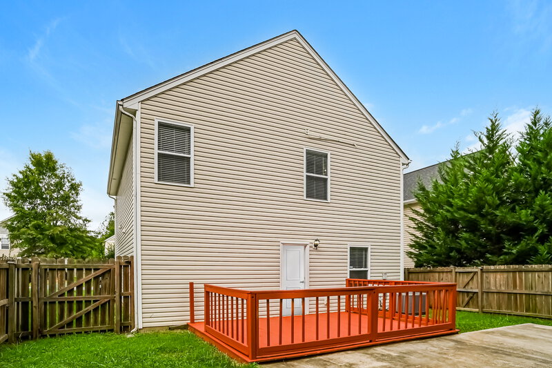 2,630/Mo, 5105 Oak Pasture Ln Charlotte, NC 28269 Rear View