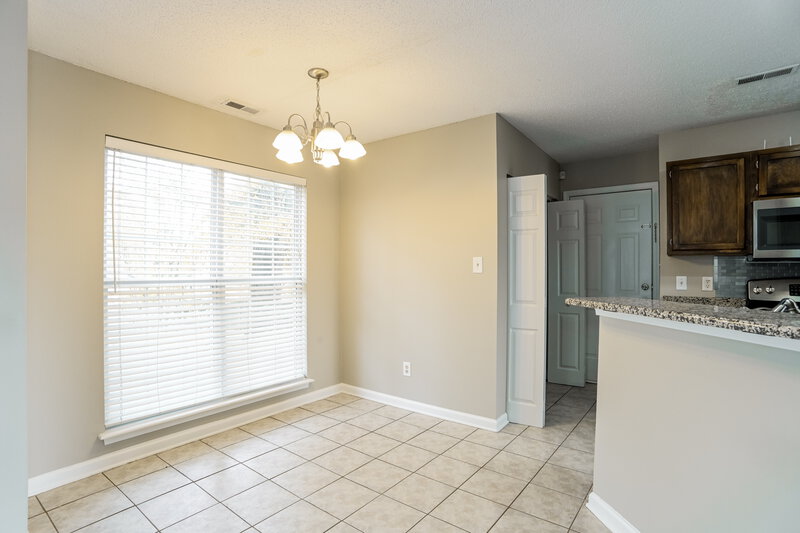 2,180/Mo, 14133 Southbridge Forest Dr Charlotte, NC 28273 Dining Room View