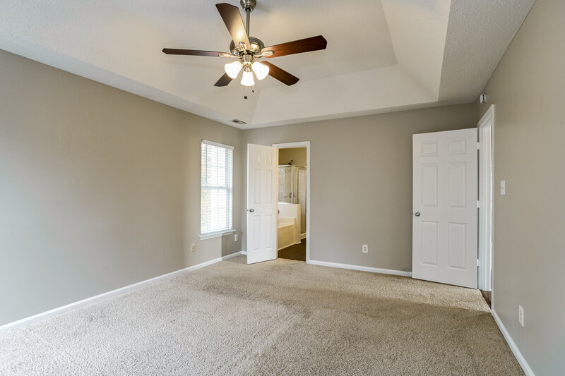 2,180/Mo, 14133 Southbridge Forest Dr Charlotte, NC 28273 Main Bedroom View 2