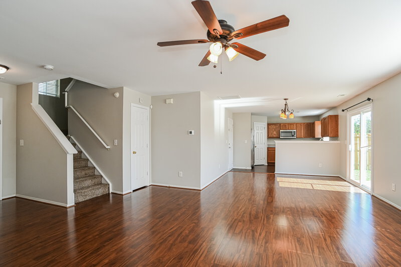 1,950/Mo, 9727 Hollystone Ln Charlotte, NC 28215 Living Room View 3