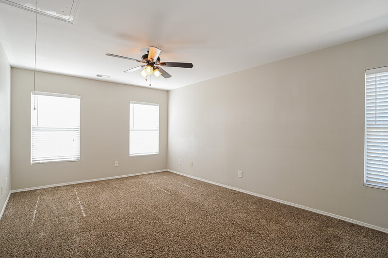 1,950/Mo, 9727 Hollystone Ln Charlotte, NC 28215 Main Bedroom View