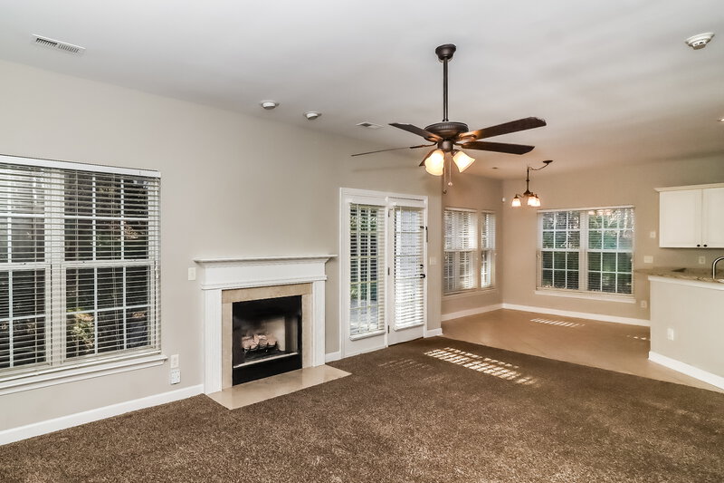 2,340/Mo, 8103 Marett Ct Charlotte, NC 28269 Living Room View
