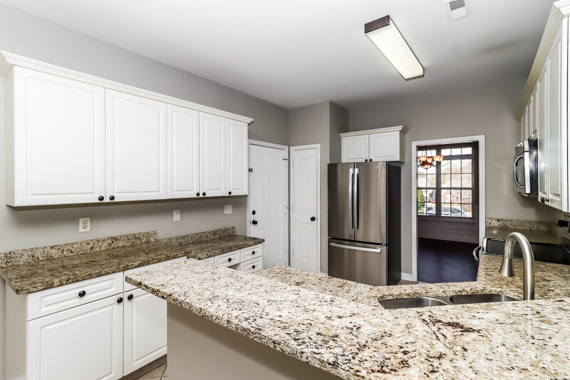 2,340/Mo, 8103 Marett Ct Charlotte, NC 28269 Kitchen View