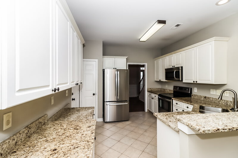 2,340/Mo, 8103 Marett Ct Charlotte, NC 28269 Kitchen View 2