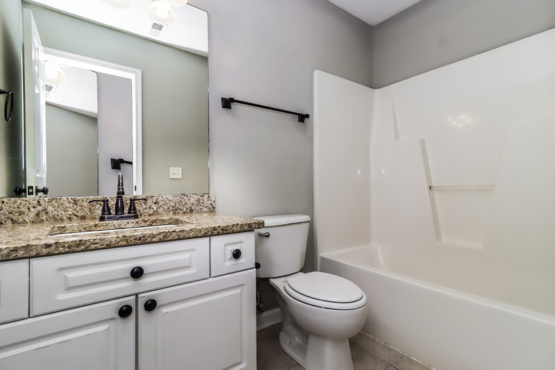 2,340/Mo, 8103 Marett Ct Charlotte, NC 28269 Bathroom View