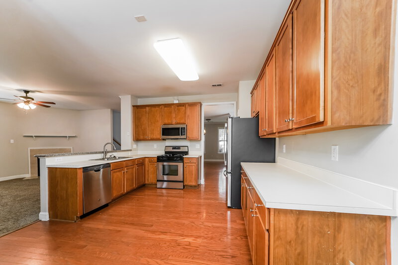 2,160/Mo, 9107 Cinder Ln Huntersville, NC 28078 Kitchen View 2