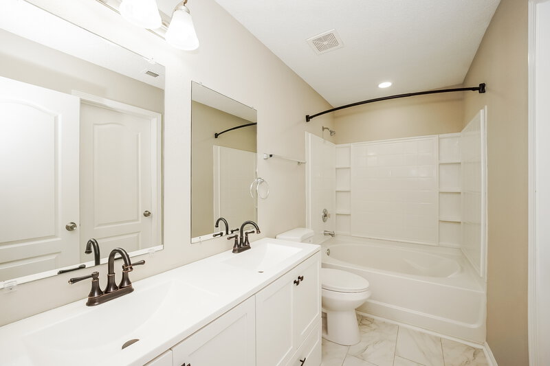 2,195/Mo, 830 Littleton Dr Concord, NC 28025 Main Bathroom View