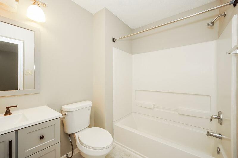 2,195/Mo, 830 Littleton Dr Concord, NC 28025 Bathroom View