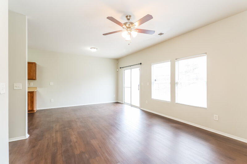 2,070/Mo, 9606 Hollyburgh Ter Charlotte, NC 28215 Living Room View 2