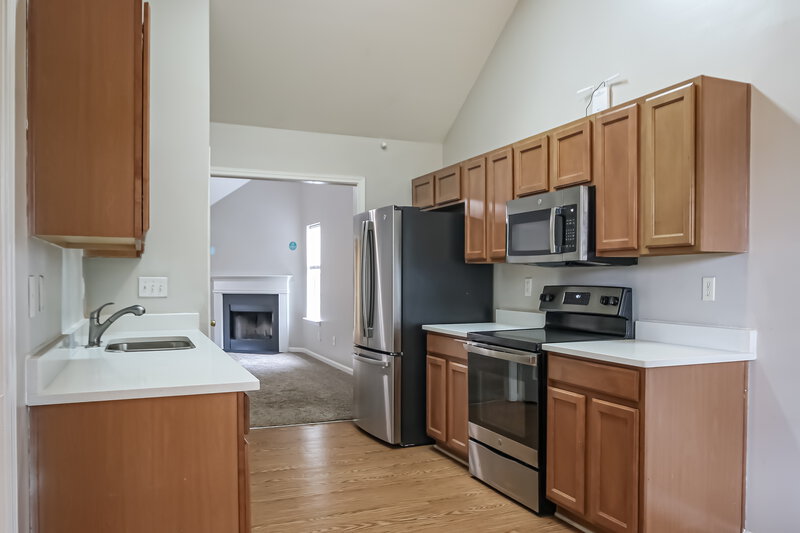 2,320/Mo, 5712 Falls Ridge Ln Charlotte, NC 28269 Kitchen View