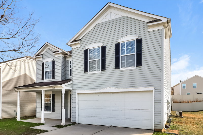 1,800/Mo, 6013 Twin Brook Dr Charlotte, NC 28269 Front View