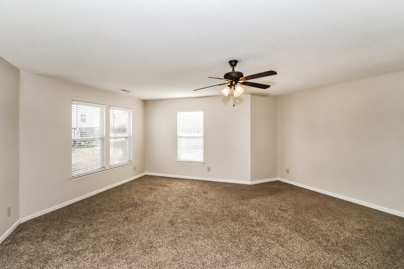 1,800/Mo, 6013 Twin Brook Dr Charlotte, NC 28269 Main Bedroom View