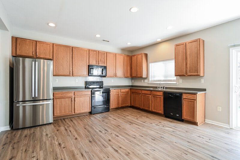 1,925/Mo, 7733 Brookwood Valley Ln Mint Hill, NC 28227 Kitchen View