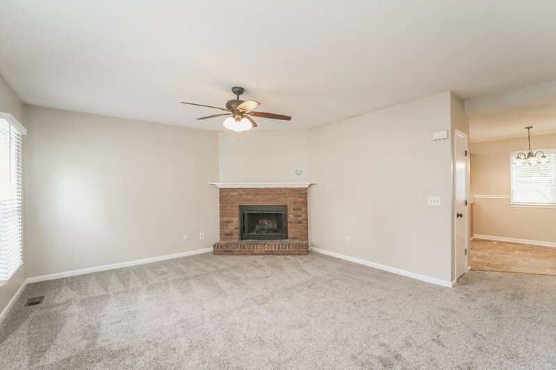 2,830/Mo, 11108 Mallard Crossing Dr Charlotte, NC 28262 Living Room View 2