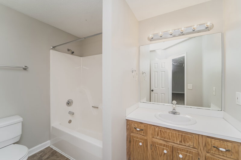 1,675/Mo, 69 Wilshire Ave SW Concord, NC 28025 Main Bathroom View 2