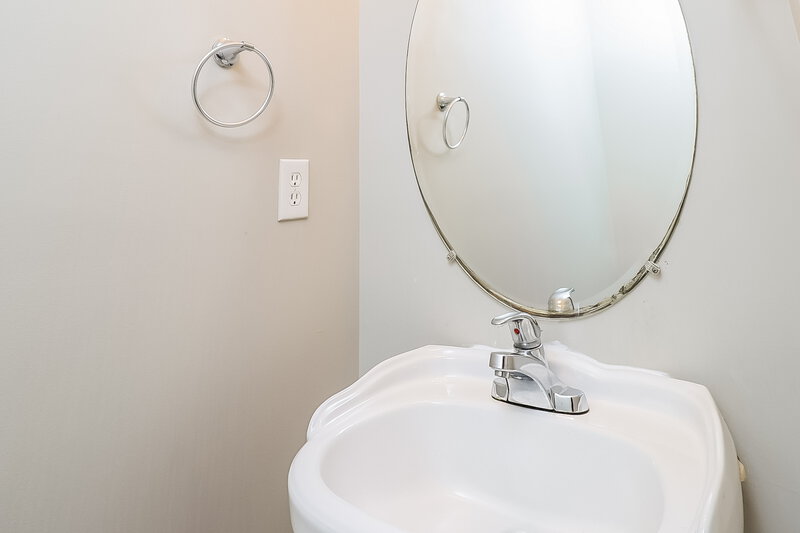 2,200/Mo, 3912 Parkers Fry Fort Mill, SC 29715 Bathroom View 2