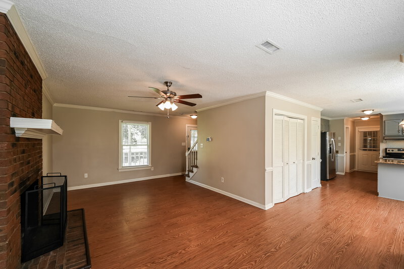 1,825/Mo, 2416 Haybrook Ln Charlotte, NC 28262 Living Room View