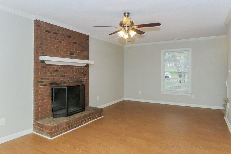 2,610/Mo, 2416 Haybrook Ln Charlotte, NC 28262 Living Room View