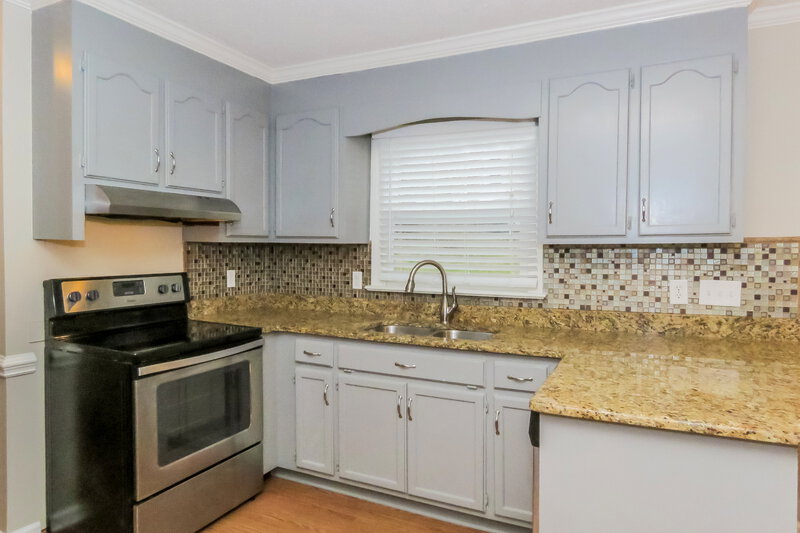 2,610/Mo, 2416 Haybrook Ln Charlotte, NC 28262 Kitchen View