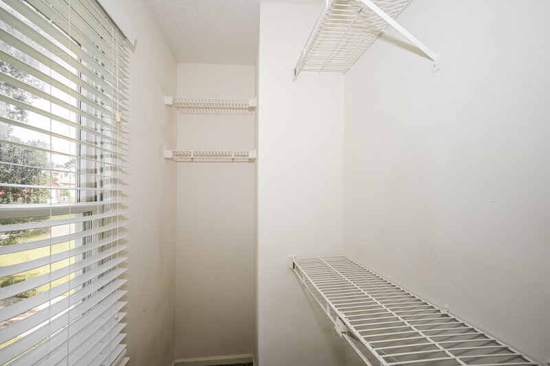 1,825/Mo, 2416 Haybrook Ln Charlotte, NC 28262 Closet View