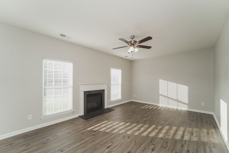 2,430/Mo, 11421 Callahan Mill Dr Charlotte, NC 28213 Living Room View
