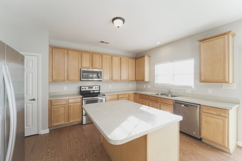 2,430/Mo, 11421 Callahan Mill Dr Charlotte, NC 28213 Kitchen View