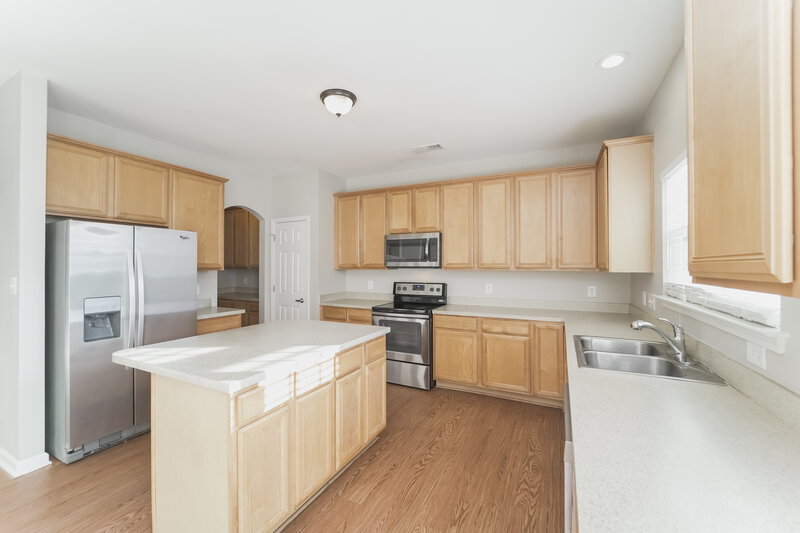 2,430/Mo, 11421 Callahan Mill Dr Charlotte, NC 28213 Kitchen View 2
