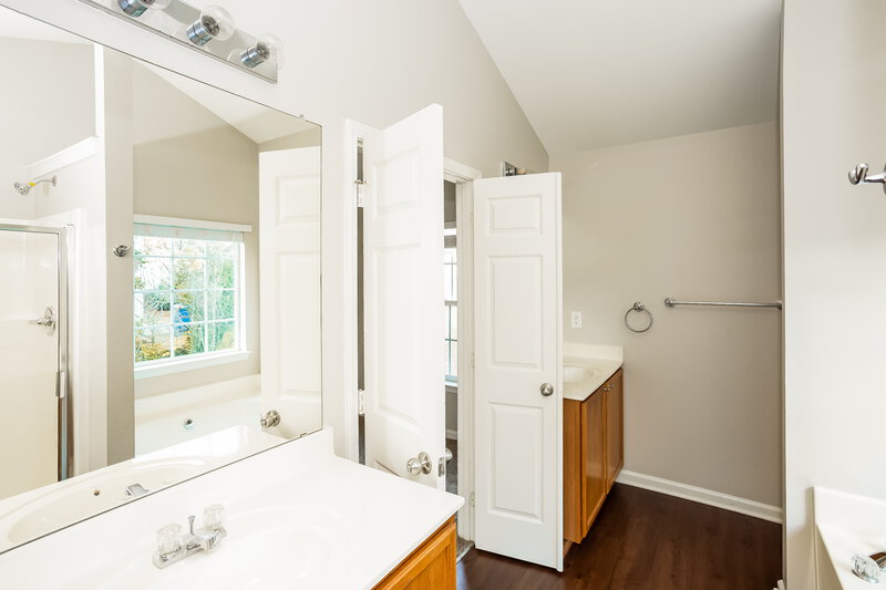 1,980/Mo, 5938 Firethorne Ln Concord, NC 28025 Main Bathroom View 2