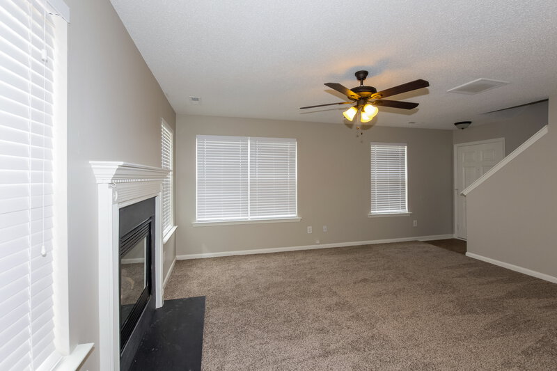1,790/Mo, 3092 Teton Dr Gastonia, NC 28054 Living Room View 2