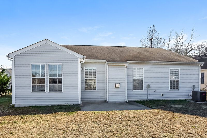 1,800/Mo, 13115 Ambrosia St Charlotte, NC 28278 Rear View 2