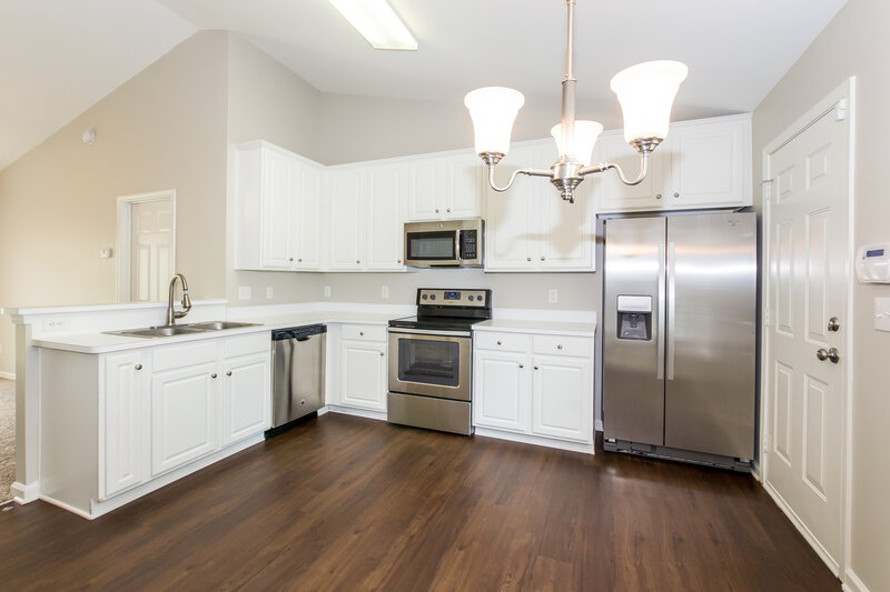2,450/Mo, 9109 Munsing Dr Charlotte, NC 28269 Breakfast Nook View