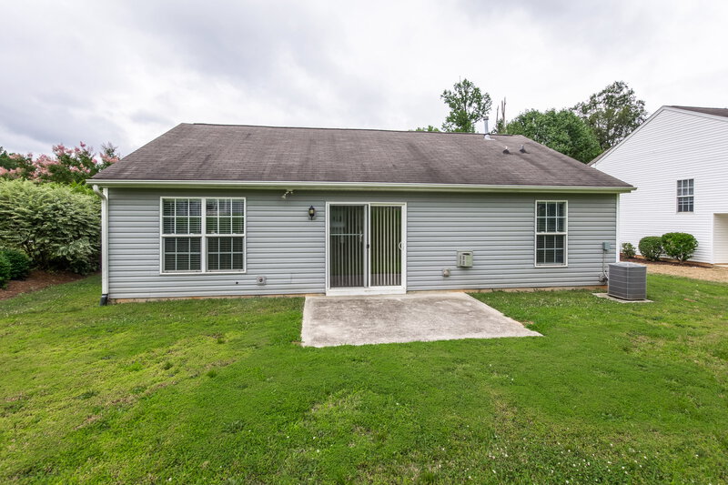 2,450/Mo, 9109 Munsing Dr Charlotte, NC 28269 Rear View
