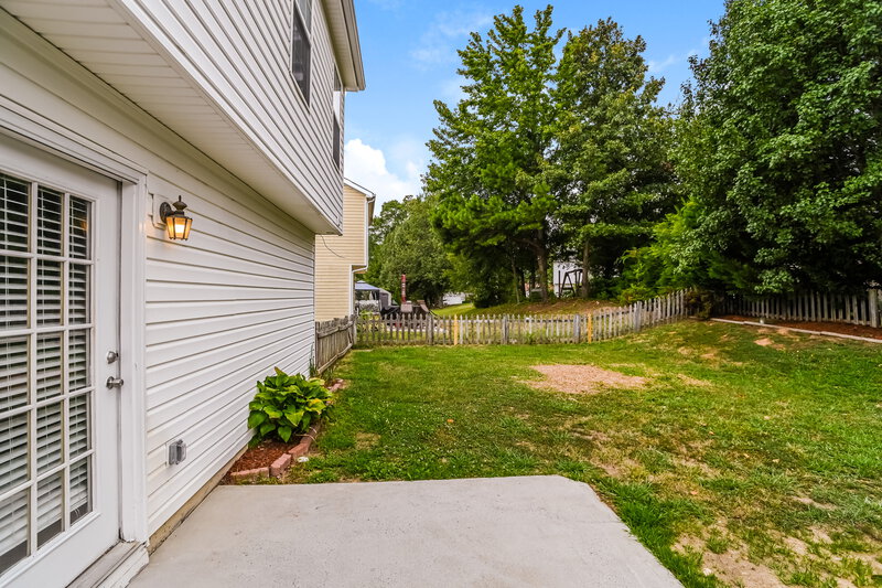 1,955/Mo, 11338 Northwoods Forest Dr Charlotte, NC 28214 Rear View