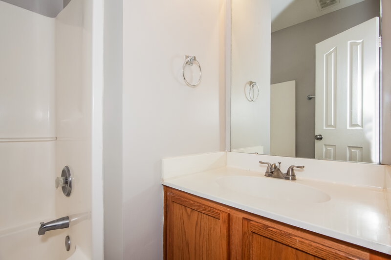 1,840/Mo, 11202 Northwoods Forest Dr Charlotte, NC 28214 Bathroom View