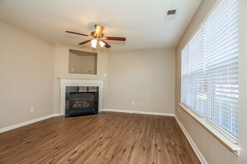 2,520/Mo, 1405 Braveheart Ln Charlotte, NC 28216 Living Room View