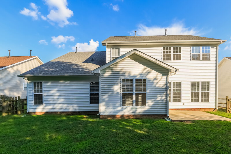 2,460/Mo, 13514 Planters Row Dr Charlotte, NC 28278 Rear View