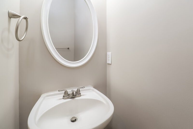 0/Mo, 13514 Planters Row Dr Charlotte, NC 28278 Powder Room View