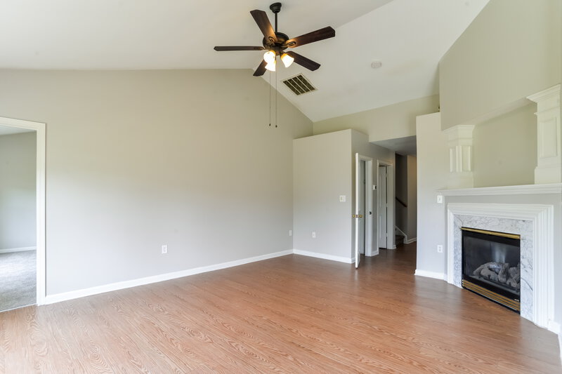 1,915/Mo, 10013 Green Hedge Ave Charlotte, NC 28269 Living Room View