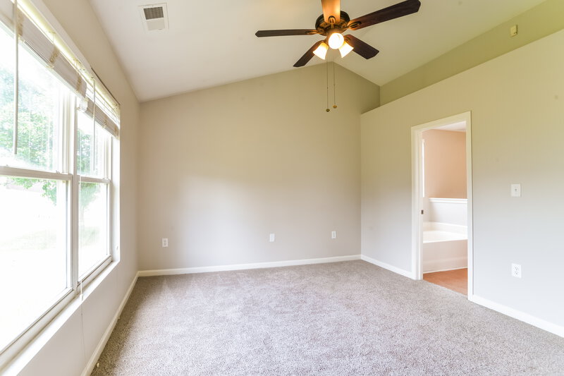 1,915/Mo, 10013 Green Hedge Ave Charlotte, NC 28269 Main Bedroom View