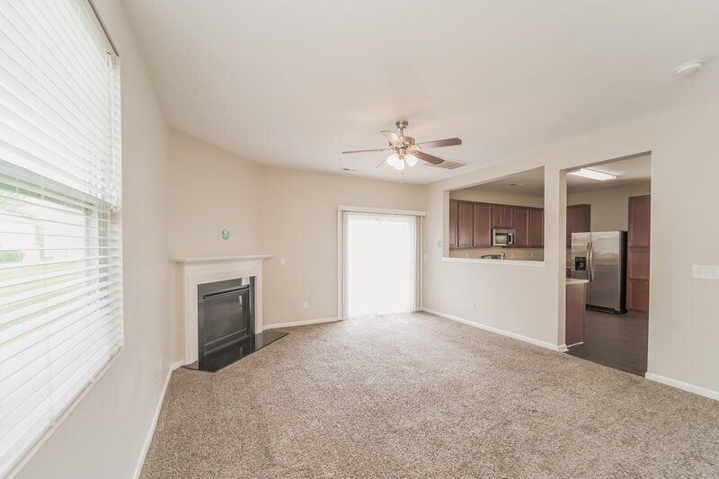 1,960/Mo, 9214 Cotton Gum Rd Charlotte, NC 28227 Living Room View