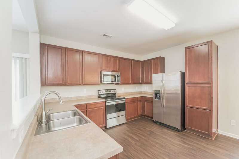 1,960/Mo, 9214 Cotton Gum Rd Charlotte, NC 28227 Kitchen View 2