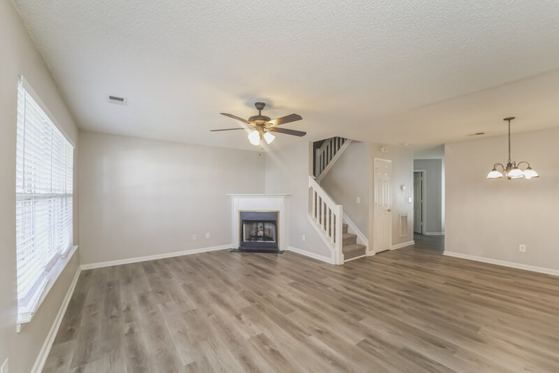 0/Mo, 10142 Forest Landing Dr Charlotte, NC 28213 Living Room View