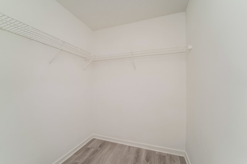 0/Mo, 10142 Forest Landing Dr Charlotte, NC 28213 Walk In Closet View