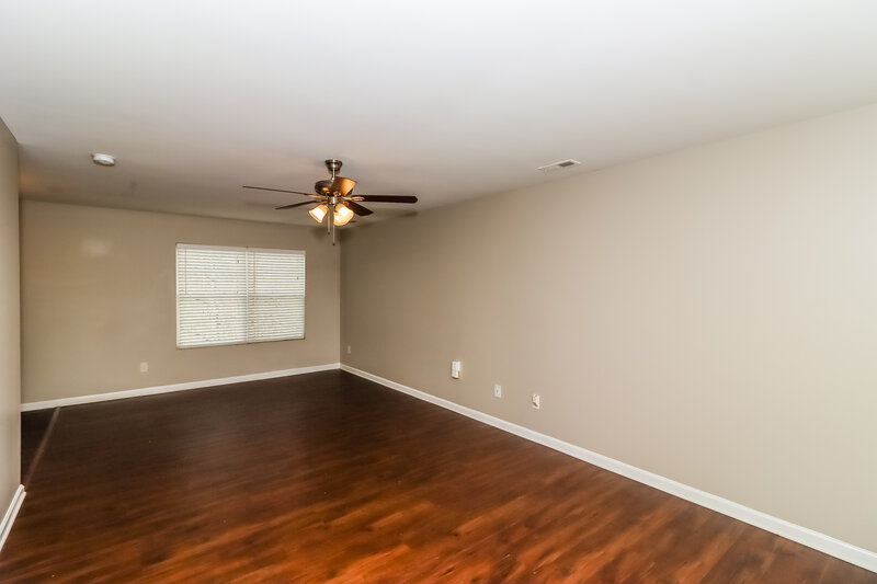 2,080/Mo, 6805 Fawn View Dr Charlotte, NC 28216 Living Room View