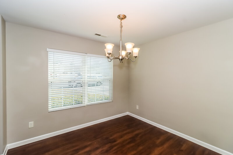 2,080/Mo, 6805 Fawn View Dr Charlotte, NC 28216 Dining Room View