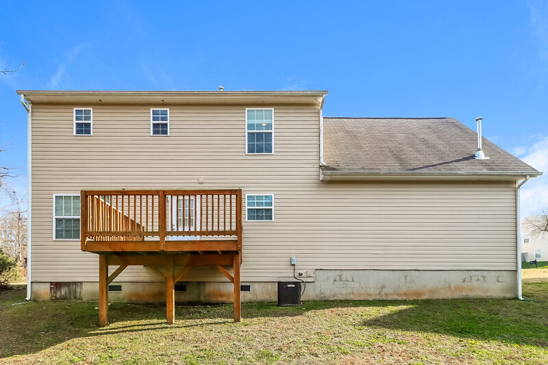 2,080/Mo, 6805 Fawn View Dr Charlotte, NC 28216 Rear View