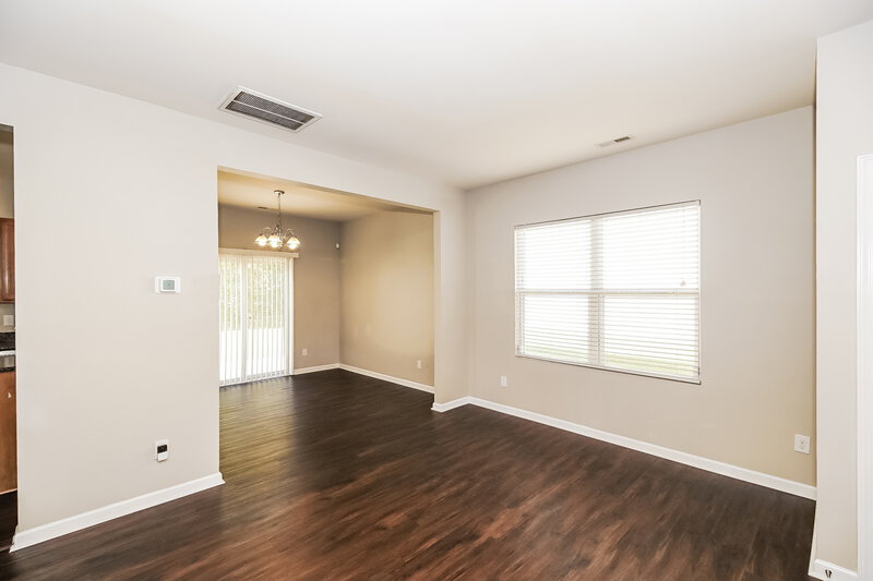 1,840/Mo, 9623 Paper Tree Rd Charlotte, NC 28227 Living Room View 2