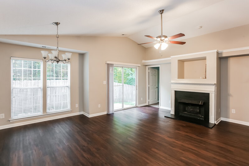 1,760/Mo, 8610 Treyburn Dr Charlotte, NC 28216 Living Room View