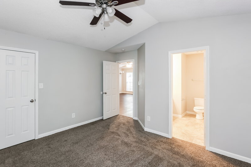 1,760/Mo, 8610 Treyburn Dr Charlotte, NC 28216 Main Bedroom View