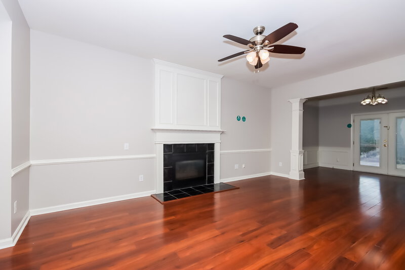 2,160/Mo, 6003 Creekview Ct Harrisburg, NC 28075 Living Room View 4